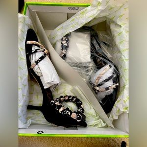 NIB run large Sam Edelman new in box